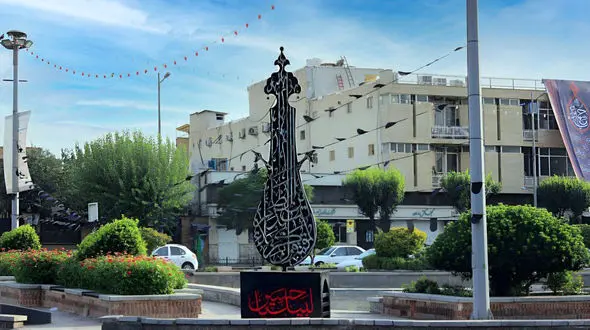 خط ایرانی بر قامت عَلَم عاشورا؛ روایت هنر در مسیر انتظار