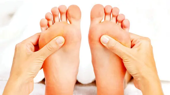 هر آنچه باید درباره پایانه‌های عصبی کف پا بدانید