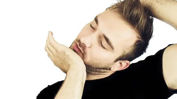 اگر قولنج گردن را می شکنید بدانید ممکن است قطع نخاع شوید