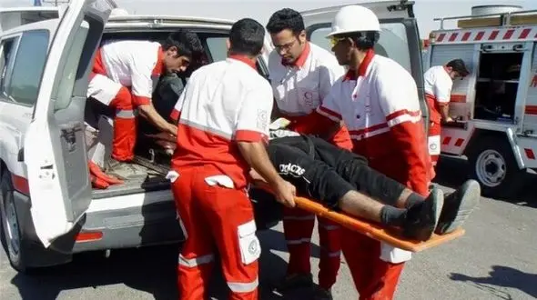 سقوط هولناک خودرو به دره در جاده زنجان-طارم/ 5 مصدوم بر جای گذاشت