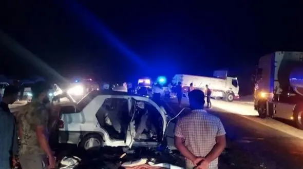 تصادف زنجیره‌ای مرگبار در منوجان / ۵ نفر جان باختند