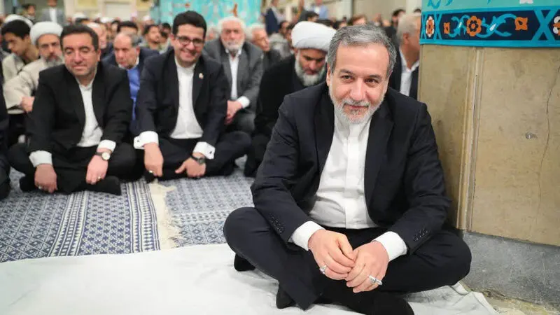 رهبر معظم انقلاب اسلامی در دیدار مسئولان نظام، سفرای کشورهای اسلامی و جمعی از قشرهای مختلف مردم