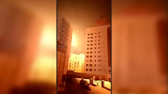 فیلم لحظه اصابت موفق پهپاد ایران به هتل هایت در بحرین