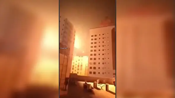 فیلم لحظه اصابت موفق پهپاد ایران به هتل هایت در بحرین