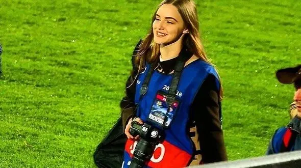 چهره دختر روس که عکاس ویژه فوتبالیست های ایرانی در خارج از کشور شد +عکس