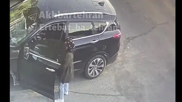 فیلم زورگیری خشن از دختر جوان در ستارخان تهران ! / 2  سارق موتورسوار را می شناسید ؟!