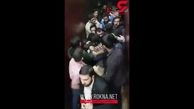 حمله به  سالن سخنرانی فرزند شهیدبهشتی + فیلم