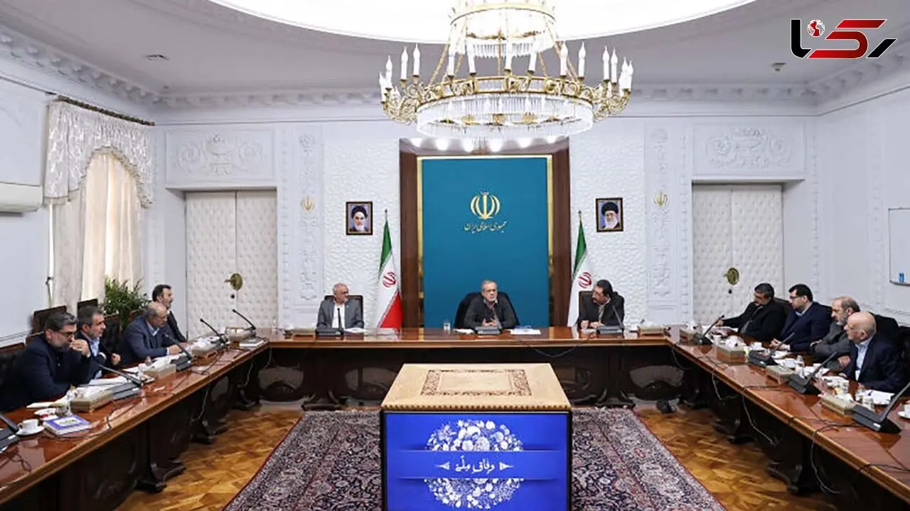 پزشکیان: رویکرد دولت سهیم کردن صنعتگران و تولیدکنندگان در تصمیم‌ گیری‌ ها است