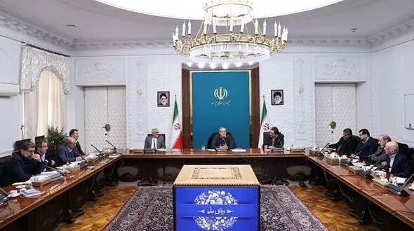 پزشکیان: رویکرد دولت سهیم کردن صنعتگران و تولیدکنندگان در تصمیم‌ گیری‌ ها است