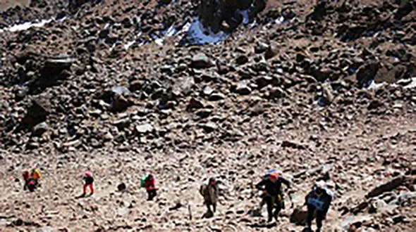 6 ساعت خطرناک برای کوهنورد گمشده در ارتفاعات یافته کوه لرستان 