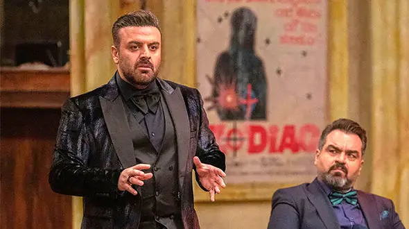 ببینید | شوخی زیرکانه بهرنگ علوی به جمله‌های فلسفی خیابانی: خنده‌های آقا جواد به طنازی هوشمندانه