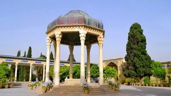 تاریخچه استخاره با حافظ