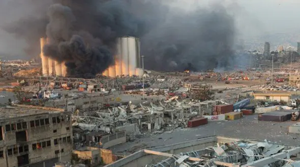 حادثه وحشتناک دوباره بندر بیروت را فرا گرفت + فیلم
