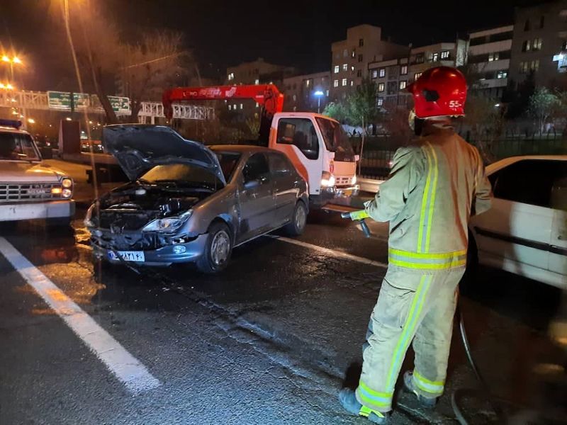 تصادف زنجیره ای در بزرگراه آبشناسان با 2 مصدوم