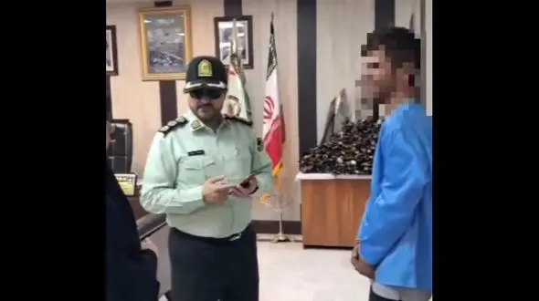 فیلم لحظه رویارویی دزد زن جوان اسلامشهری در مقر پلیس آگاهی 