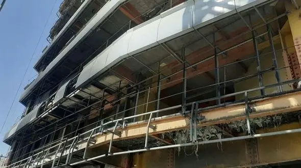 برج معروف تهران در آتش وحشت+ تصاویر