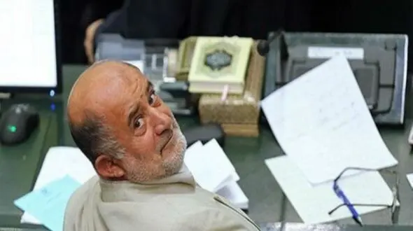تراکتور تیم مستضعفان است و خداداد هم بچه مستضعف!