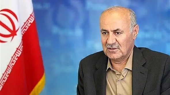 شریفی‌مقدم: پرستار ایرانی ۹۷ درصد کمتر از همتای خارجی درآمد دارد/  پرستاران پایین‌ترین حقوق کارکنان دولت را دریافت می‌کنند / پرستار مملکت راننده تاکسی اینترنتی شده/ باندبازی و تعارض منافع عامل نارضایتی پرستاران است
