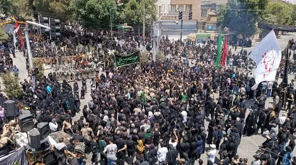 عزاداری مردم کرمانشاه در عاشورا حسینی+ عکس و فیلم 