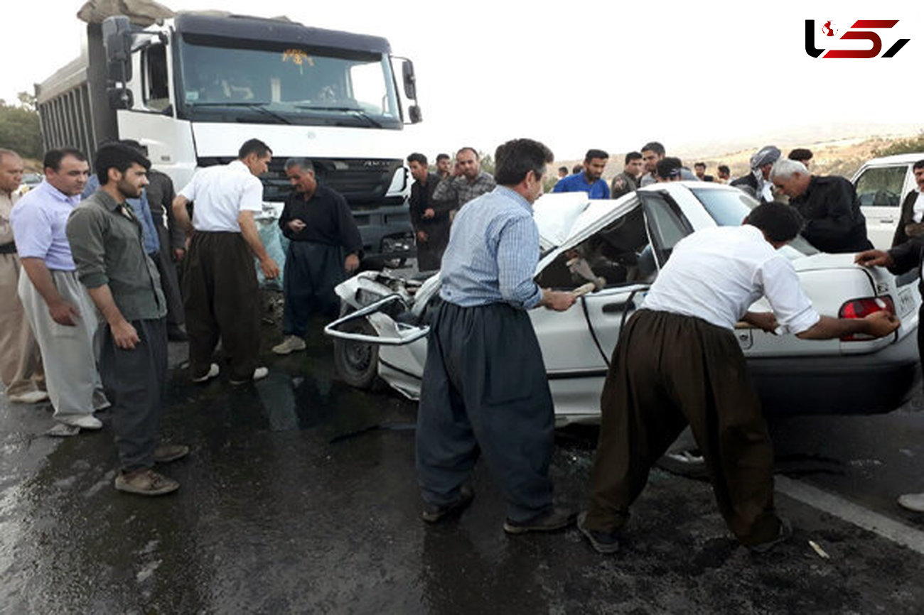 تصادف زنجیره ای 5 خودرو در باغ بهادران  اصفهان / 18 زن و مرد و کودک مصدوم شدند