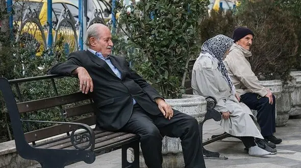 پنج ماه انتظار برای معوقات بازنشستگان/ وقتی تاخیر در پرداخت، امنیت روانی سالمندان را تهدید می کند/ تحلیل روانشناسی خبر ترند 