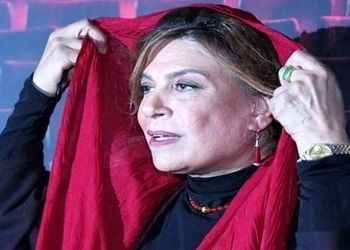 پیر شدن ناگهانی گوهر خیراندیش در دورهمی با  ماهایا پطروسیان و مرجان شیرمحمدی/ با موی سپید هم هنوز جذاب است!