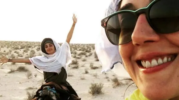 عکس های دیده نشده و جنجالی از گلشیفته فراهانی و زهرا امیر ابراهیمی در صحرا