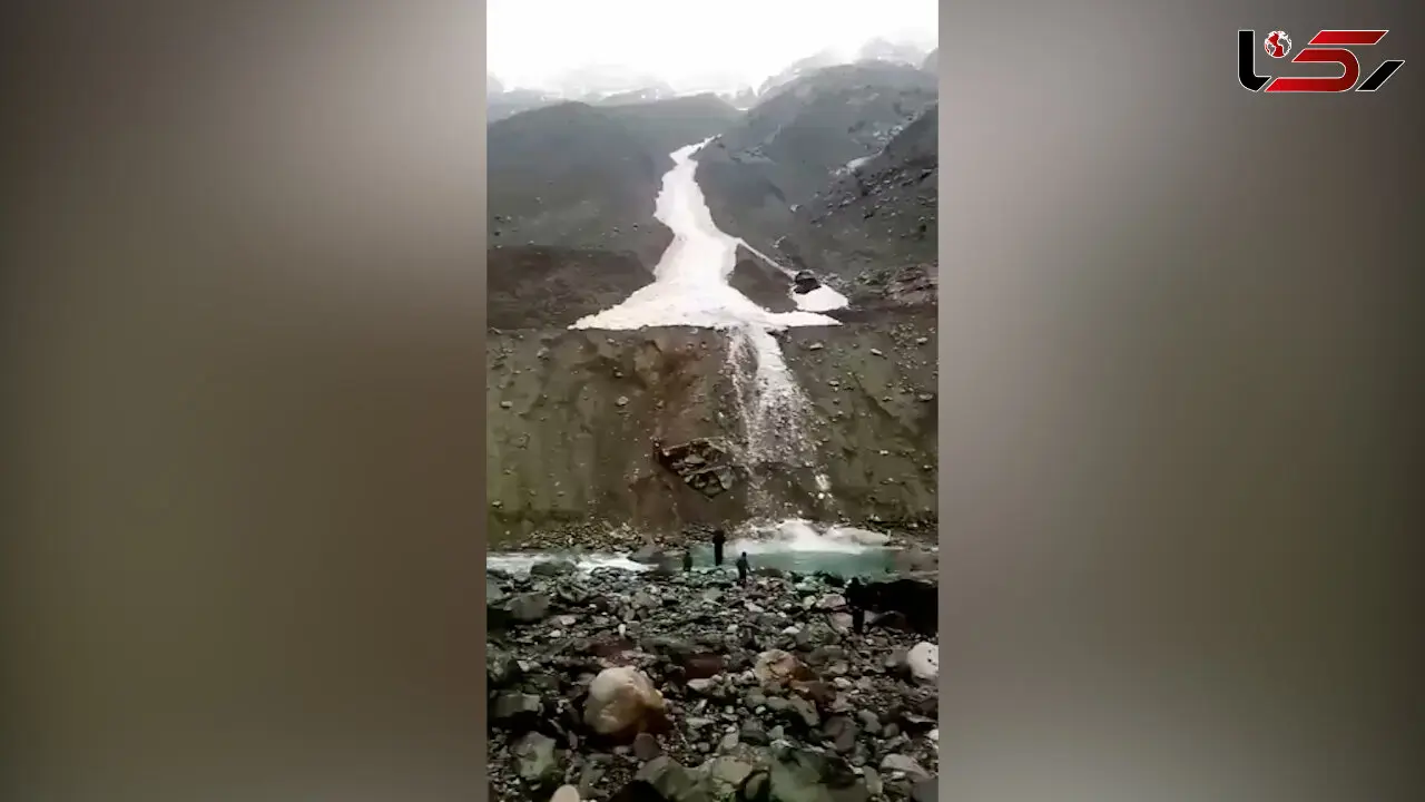 فیلم ریزش گسترده بهمن از یخچال طبیعی