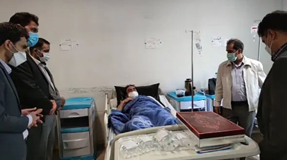 فیلم وحشتناک از لحظه نجات پاکبان گرفتار خرم آبادی / مسئولان به دیدنش رفتند +عکس