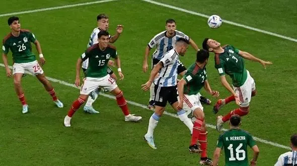 جام جهانی 2022 قطر/گل اول آرژانتین به لهستان توسط الکسیس مک آلیستر