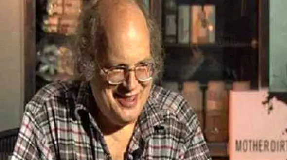 این آقای دکتر 12 سال حمام نرفته است! + عکس