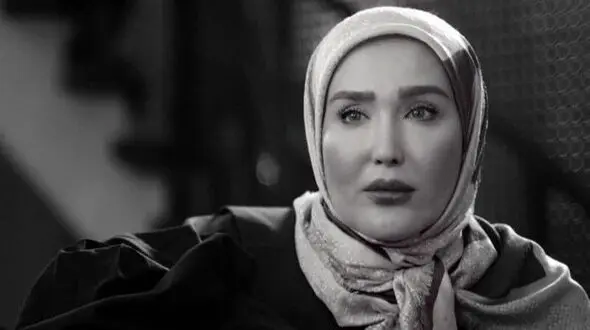 سفر در زمان/ نگاهی به سنگ مزار زهره فکور؛ یادگاری از بانوی هنرمندی که زود از میان ما رفت