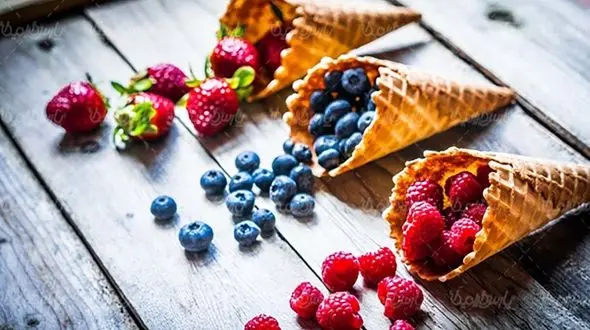 خانواده توت ها مولتی ویتامین طبیعی 