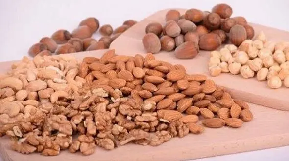 مهار قند خون با مصرف آجیل