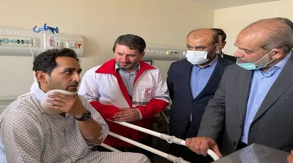 عیادت وزیر کشور از مصدومان حادثه قطار مسافری مشهد - یزد + فیلم 
