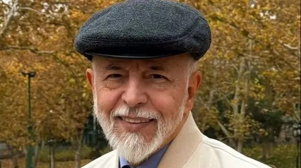 (ویدیو) دکتر علیرضا آزمندیان روانشناس محبوب ایرانی:شما نمیتونید حرف ها و نگاه های مردم نسبت به خودتون رو کنترل کنید...