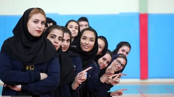  باید به ازای هر دانشجو به فکر شغل آن هم باشید / گرایش محسوس زنان به حرفه آموزی به جای ادامه تحصیل/  انبوه فارغ التحصیلان زن و بیکار