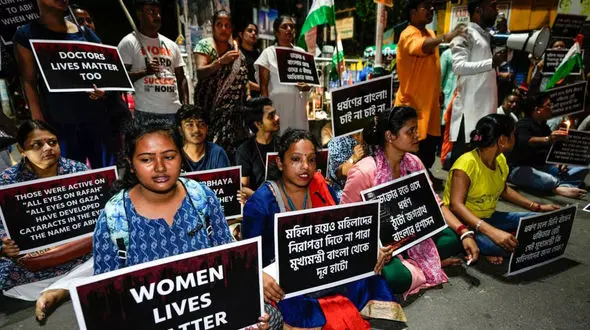 قتل خانم پزشک سرشناس پس از تجاوز / پزشکان اعتراض کردند + عکس و جزییات