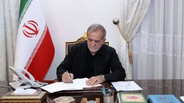 پیام مسعود پزشکیان در پی شهادت دریادار تنگسیری