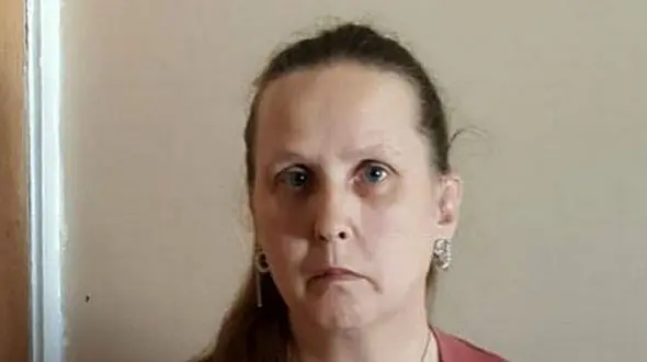 مسمومیت خطرناک کودک با خوردن لاک پاک کن! / داروخانه اشتباه کرد +عکس