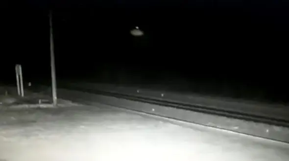 فیلم عجیبی که مامور ایستگاه قطار  تهیه کرد!/شی پرنده چیست؟