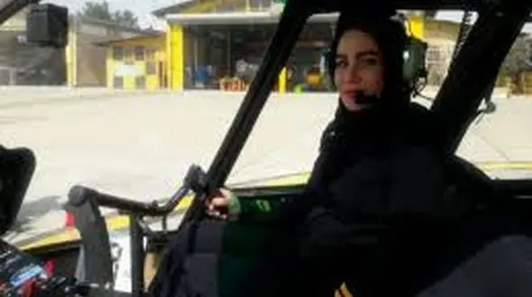 اولین زن خلبان ایرانی به پرواز درآمد+ فیلم و عکس