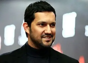 عکس/ نگاهی به میز عزای ساده و بدون تجملات پدر حامد بهداد بازیگر سریال کیمیا در خانه و مجلس ترحیمش/روحش شاد