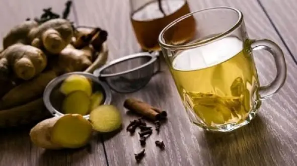  ۷ مزیت نوشیدن آب زنجبیل ناشتا