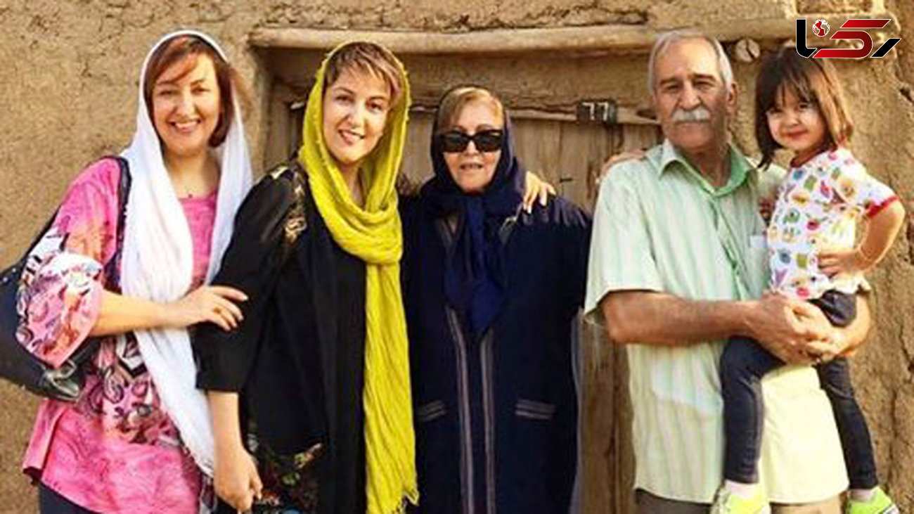سلفی تاریخی بازیگر زن معروف ایرانی در کنار خانواده اش +عکس 