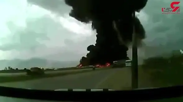 لحظه سقوط هواپیمای 747 کنار جاده در اثر طوفان + فیلم 