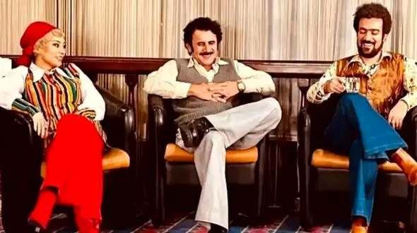 فیلم سکانس شاد/رقص آمریکایی امین حیایی تو سن 55 سالگی هیچکس باورش نمیشه/چه قشنگ بال میزنه 