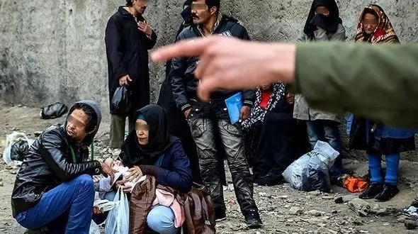معتادان متجاهر حامل بیماری های پوستی مانند گال و شپش/ پس از کرونا معتادان در شهر رها شدند
