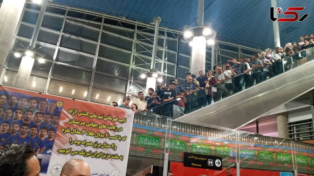 اتفاق عجیب در بازگشت تیم ملی پرافتخار کشتی به ایران + عکس