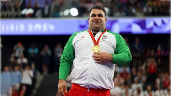 ملی پوش ایران قوی ترین پاراوزنه بردار جهان شد